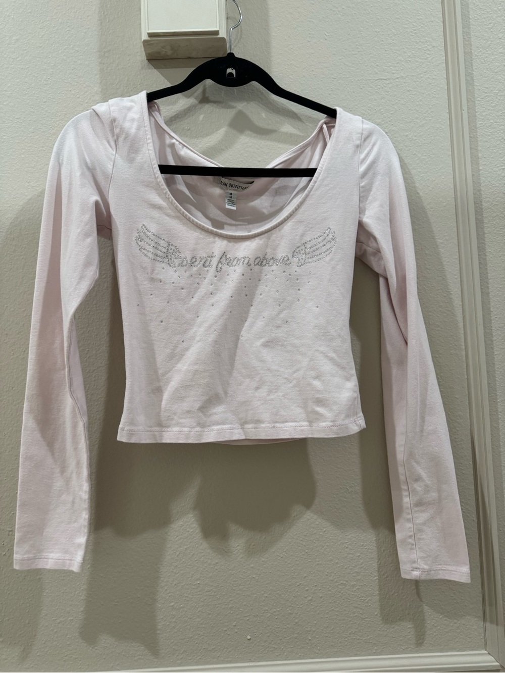 URBAN OUTFITTERS Baby Pink Y2K Long Sleeve Rhinestone crop top size Medium